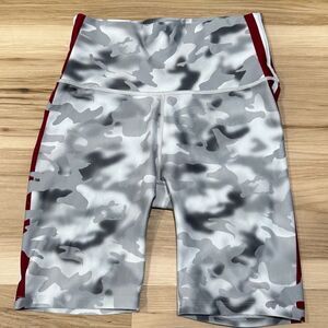 WITH Wear It To Heart Camo Bike Shorts Women’s Medium